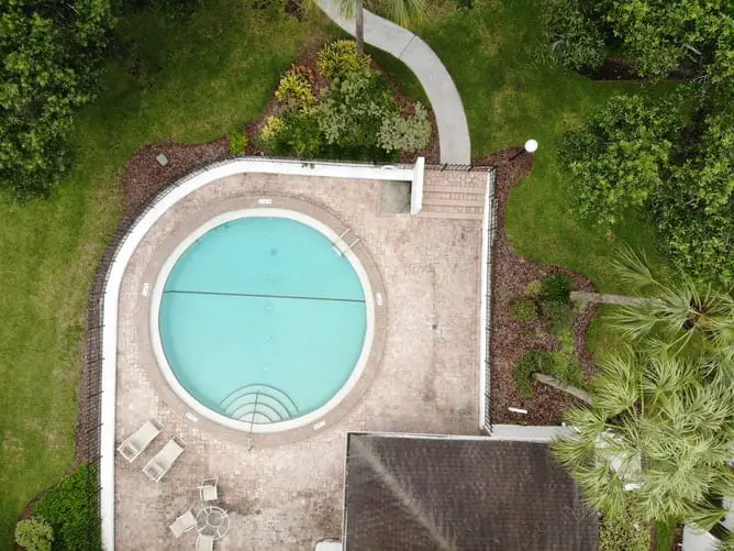 house with round pool